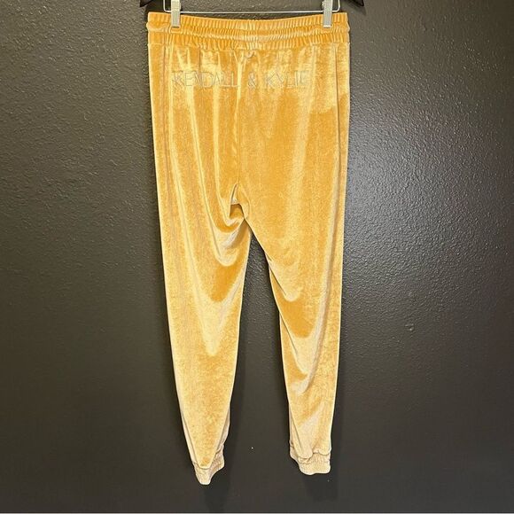 Kendall and Kylie Velour Camel Joggers with Rhinestone Logo - Picture 4 of 12